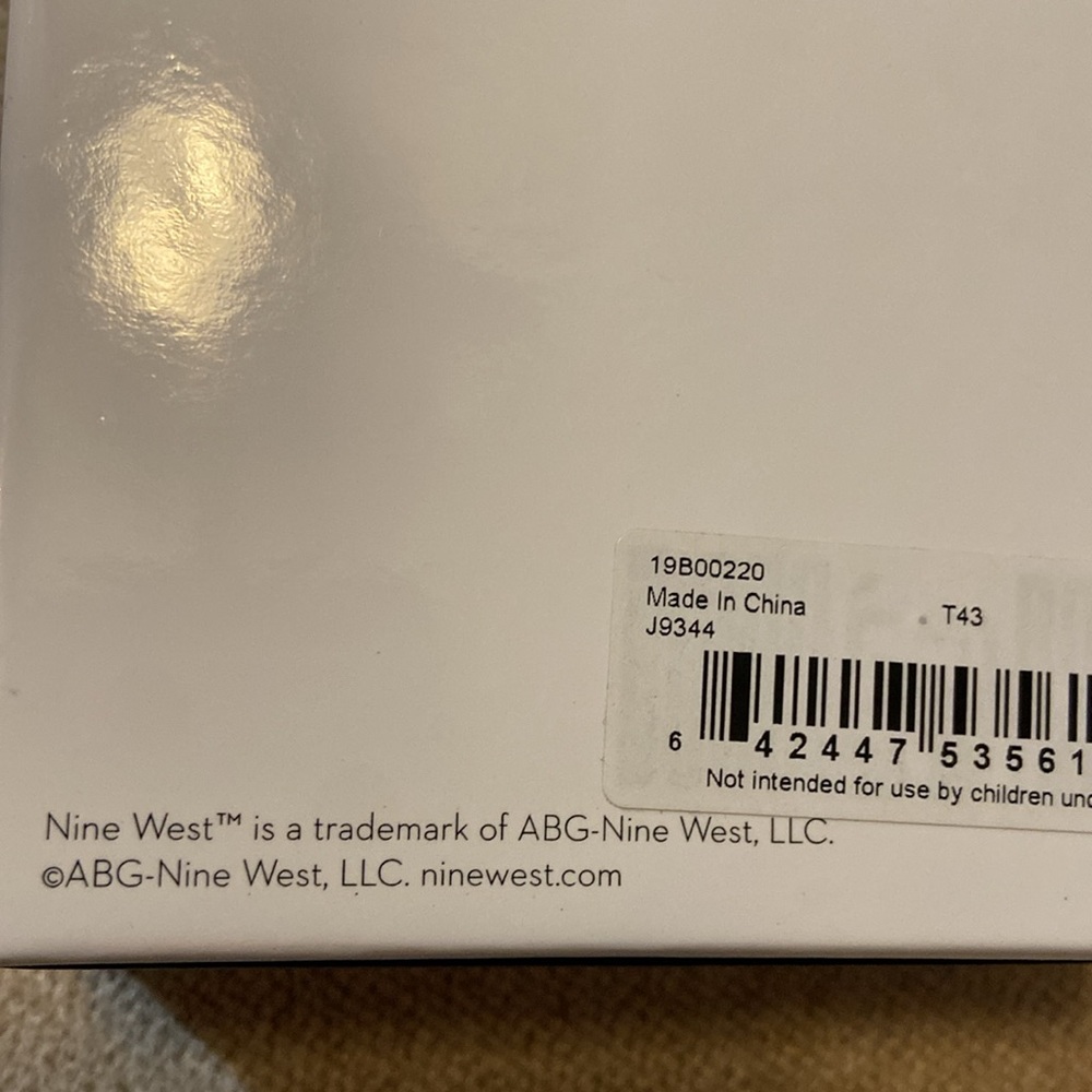 NWT/in box Nine West silver tone hinge bracelet with crystal baguette's. - Picture 7 of 7